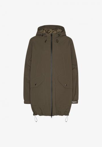 Короткое пальто