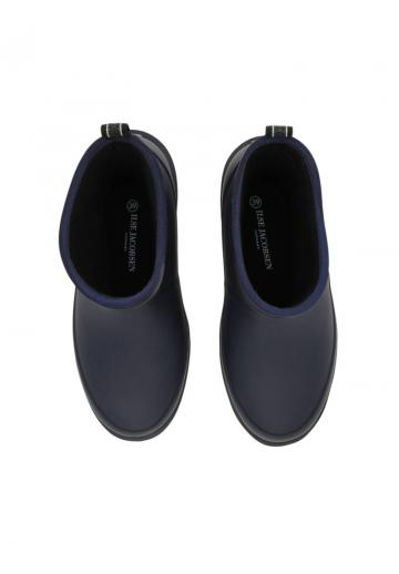 Резиновые сапоги