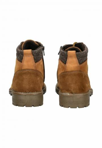 Ботинки на шнуровке