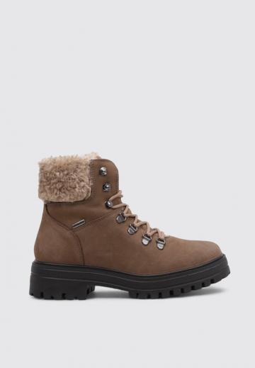 Зимние ботинки