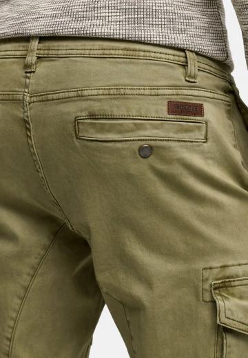 Брюки с накладными карманами