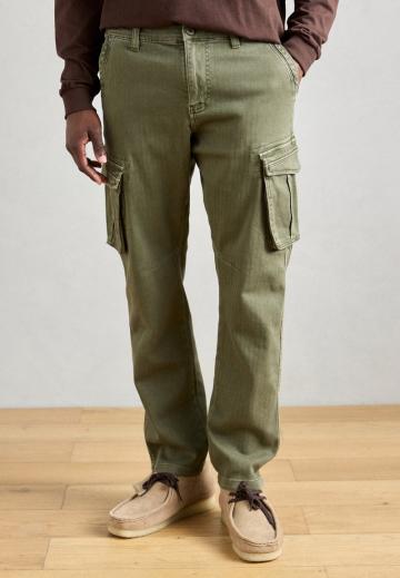Брюки с накладными карманами