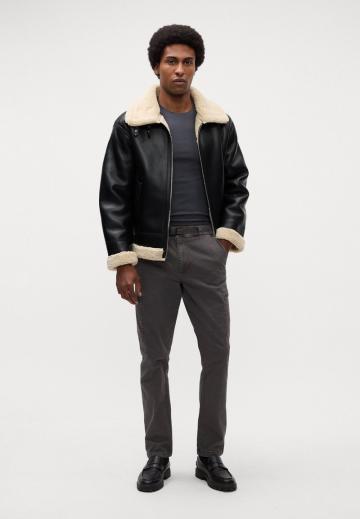 Брюки с накладными карманами