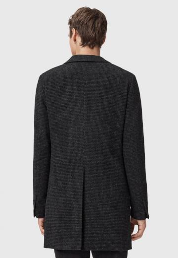 Короткое пальто