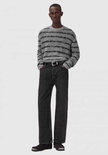 Пуловер в полоску