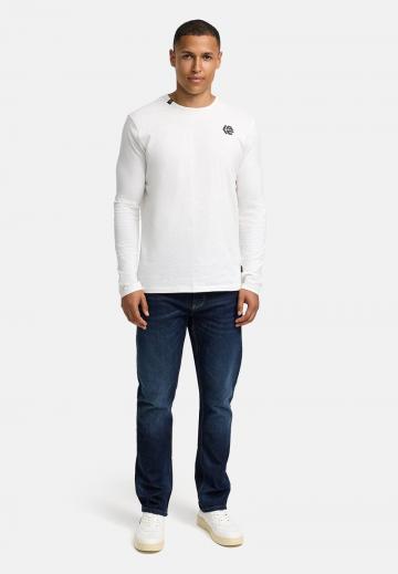 Узкие джинсы