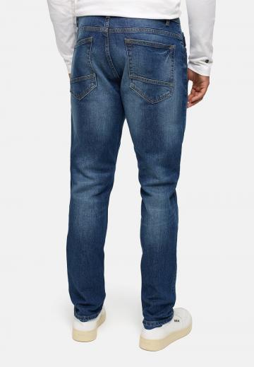 Узкие джинсы