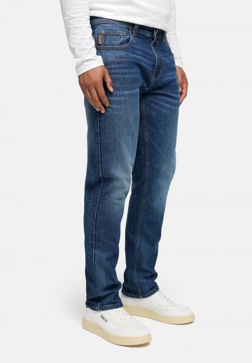 Узкие джинсы