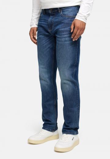 Узкие джинсы