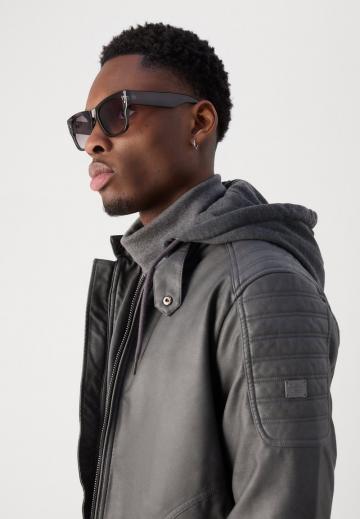 Кожаная куртка