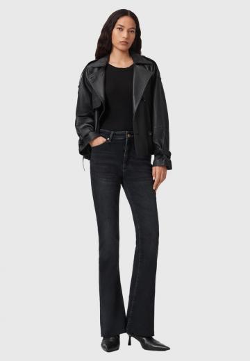 Клешеные джинсы