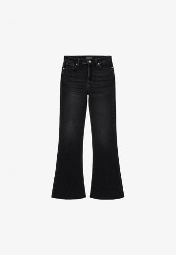 Клешеные джинсы