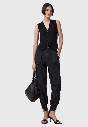 Брюки с накладными карманами