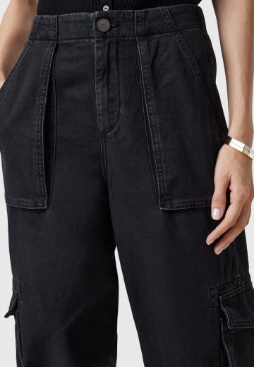 Брюки с накладными карманами