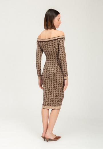 Платье футляр