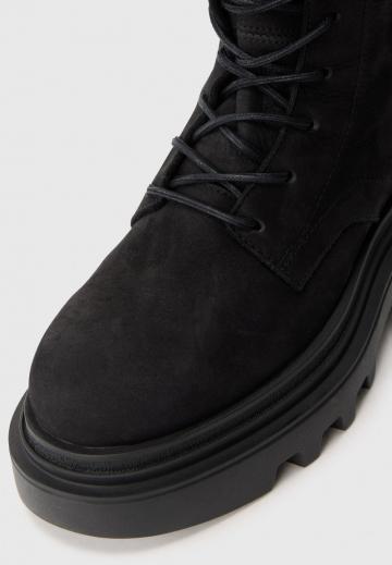 Сапоги на шнуровке