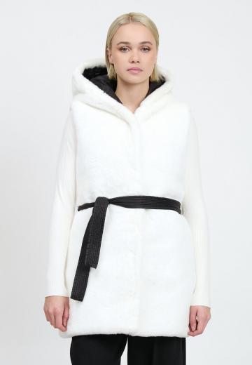 Длинный жилет