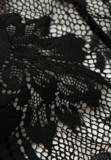 Трусы на бедрах