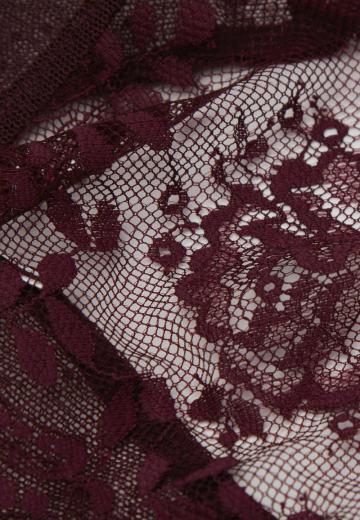 Трусы на бедрах