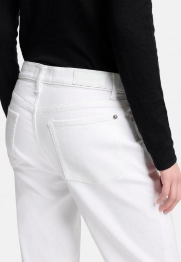 Короткие джинсы