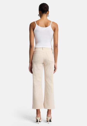 Короткие джинсы