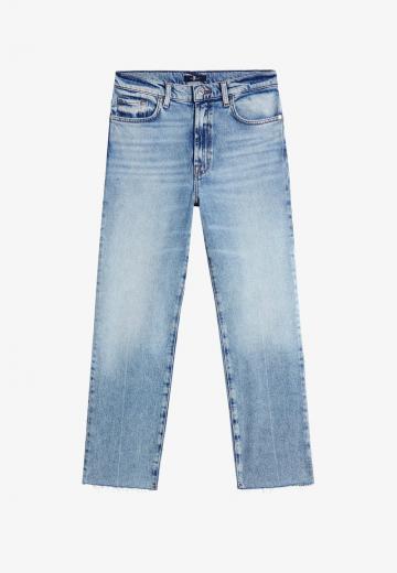 Короткие джинсы