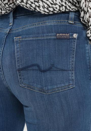 Узкие джинсы