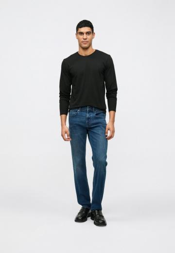 Узкие джинсы