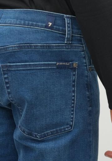 Узкие джинсы