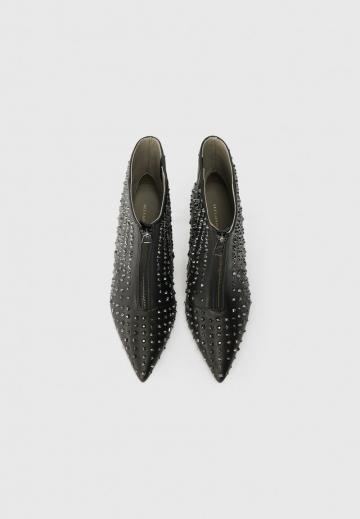 Высокие сапоги