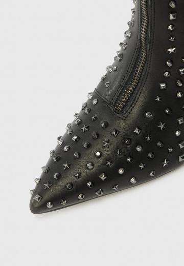 Высокие сапоги