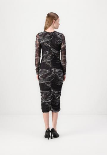 Платье футляр