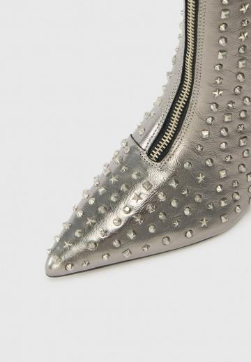 Высокие сапоги