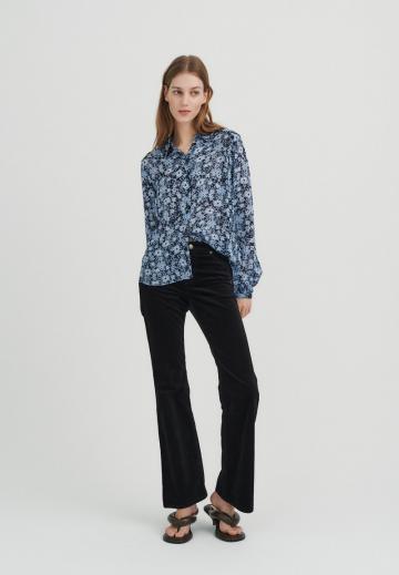 Клешеные брюки