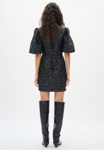 Короткое платье