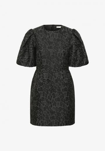 Короткое платье