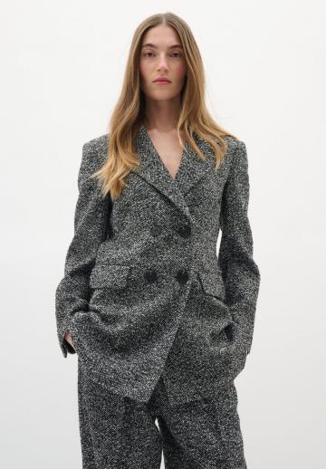 Короткое пальто