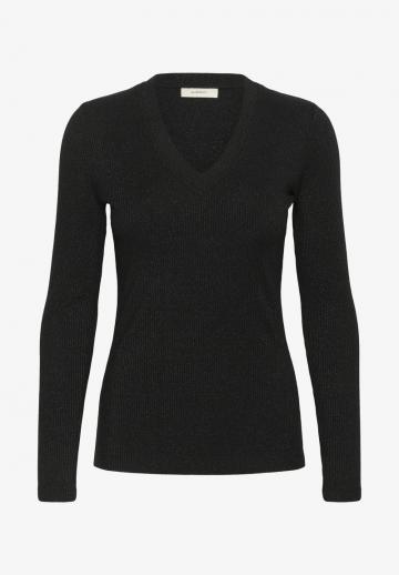 Пуловер с вырезом V