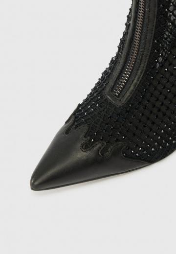 Высокие сапоги