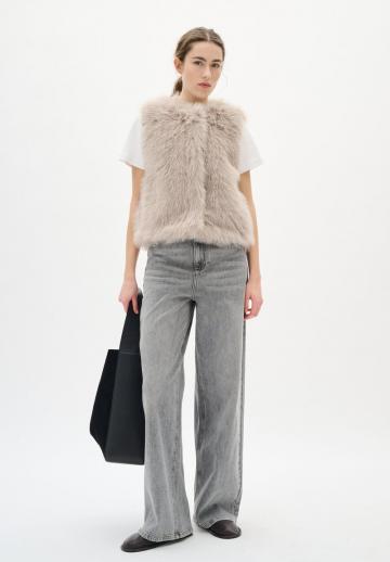 Пуховой жилет