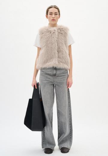 Пуховой жилет