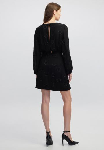 Короткое платье