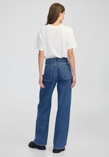 Свободные джинсы