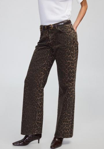 Прямые джинсы