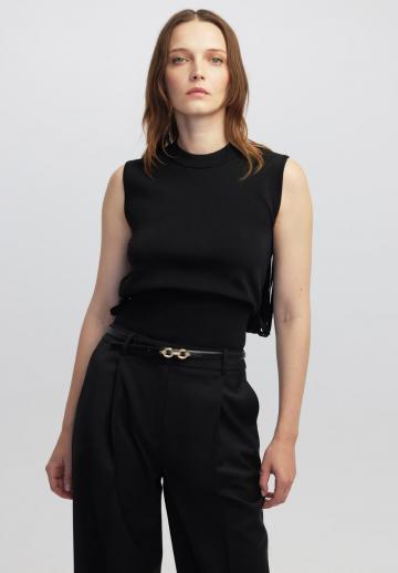 Пуловер без рукавов