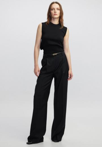 Пуловер без рукавов