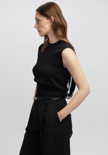 Пуловер без рукавов