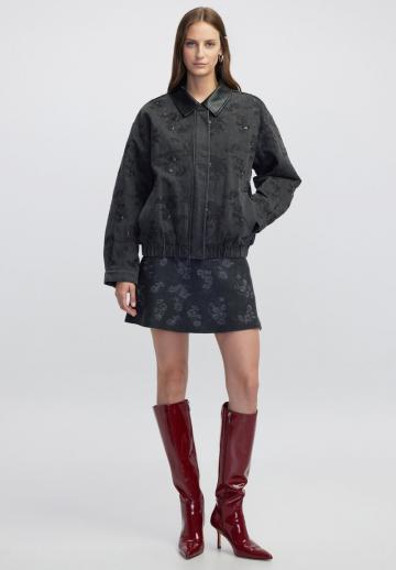 Джинсовая куртка