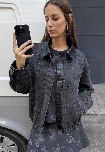 Джинсовая куртка