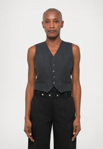 Джинсовая жилетка